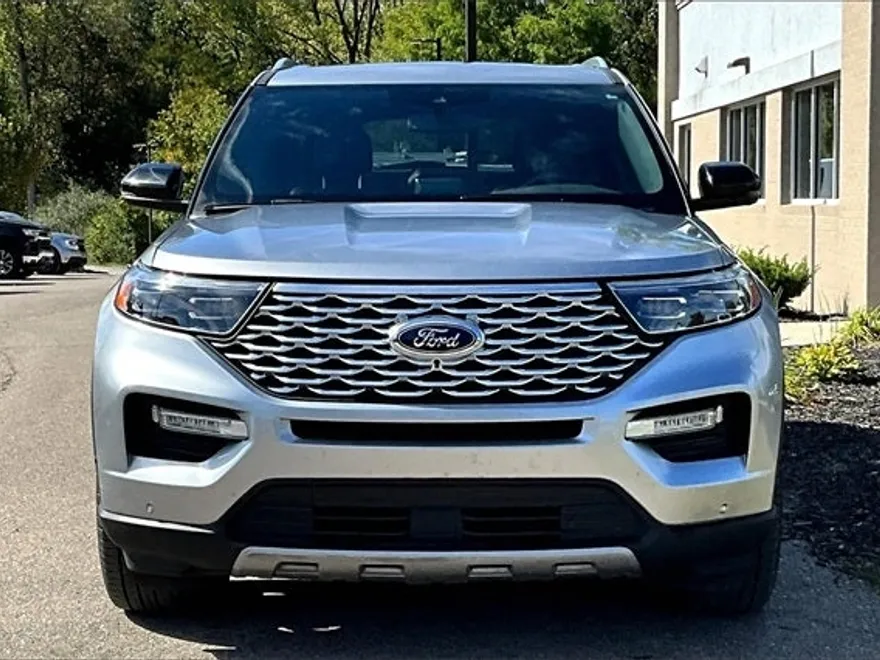 2021 Ford Explorer Platinum photo 1