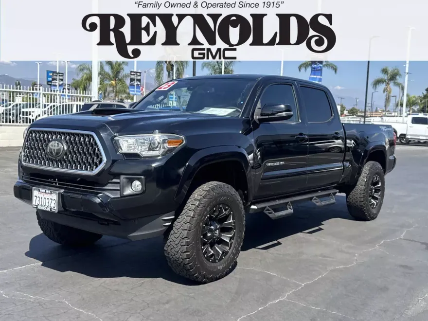 2018 Toyota Tacoma SR5 TRD Sport photo 1