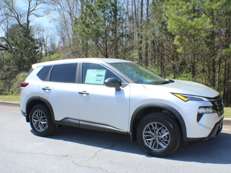2025 Nissan Rogue S photo 1