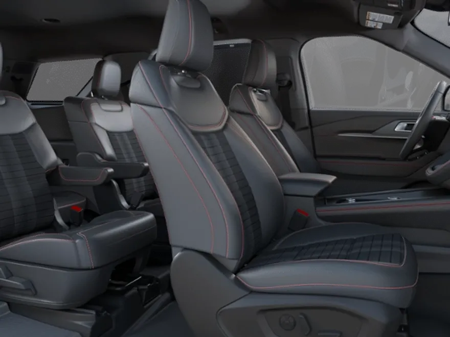 2025 Ford Explorer ST-Line photo 26