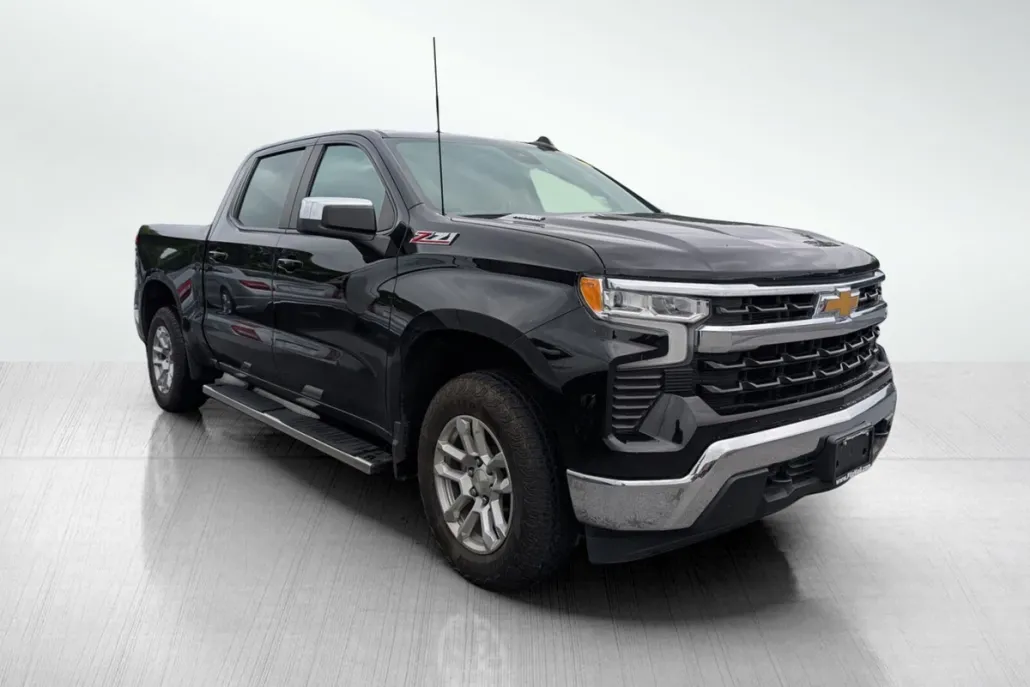 2023 Chevrolet Silverado 1500 LT photo 1