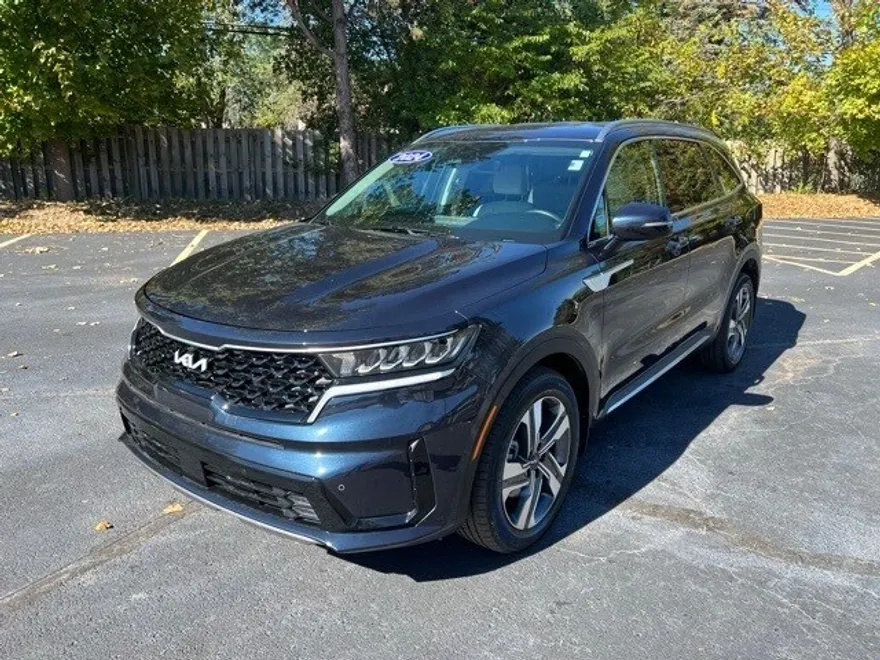2024 Kia Sorento Hybrid EX photo 1