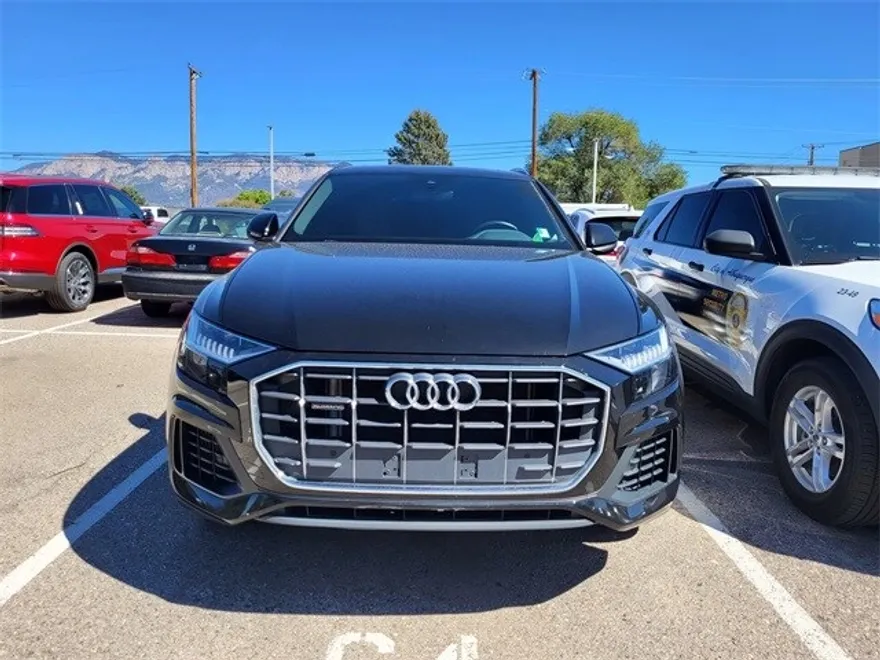 2023 Audi Q8 55 Premium photo 1