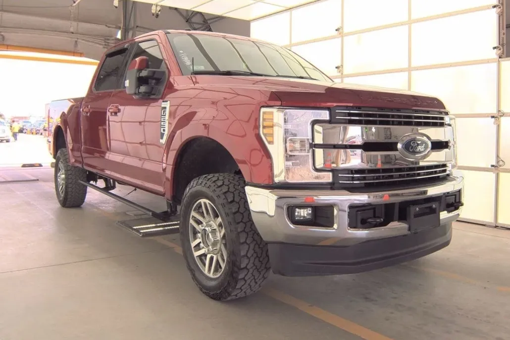 2018 Ford F-250 Lariat photo 1