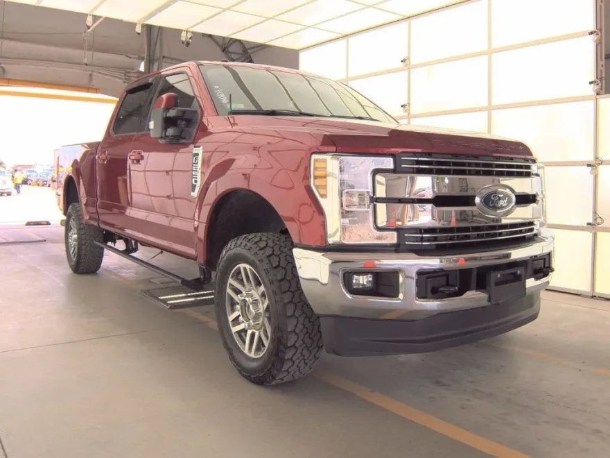2018 Ford F-250 Lariat photo 1