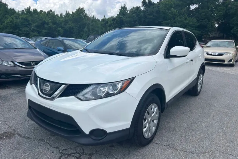 2019 Nissan Rogue Sport S photo 1