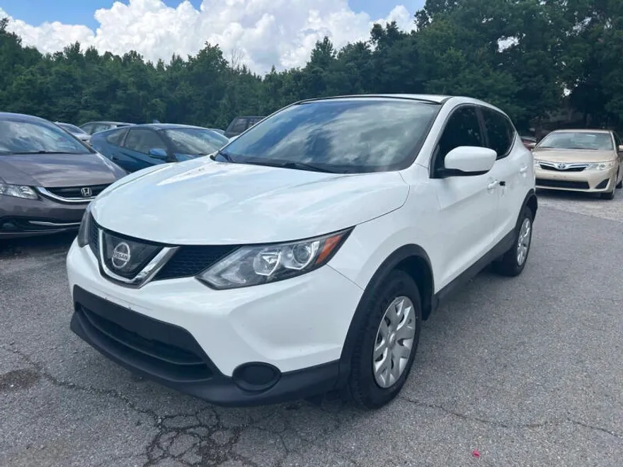 2019 Nissan Rogue Sport S photo 1