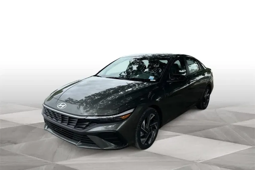 2025 Hyundai Elantra SEL Sport photo 1