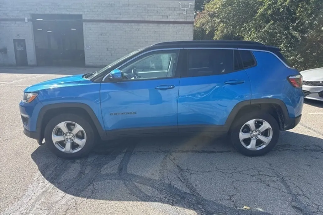 2019 Jeep Compass Latitude photo 1