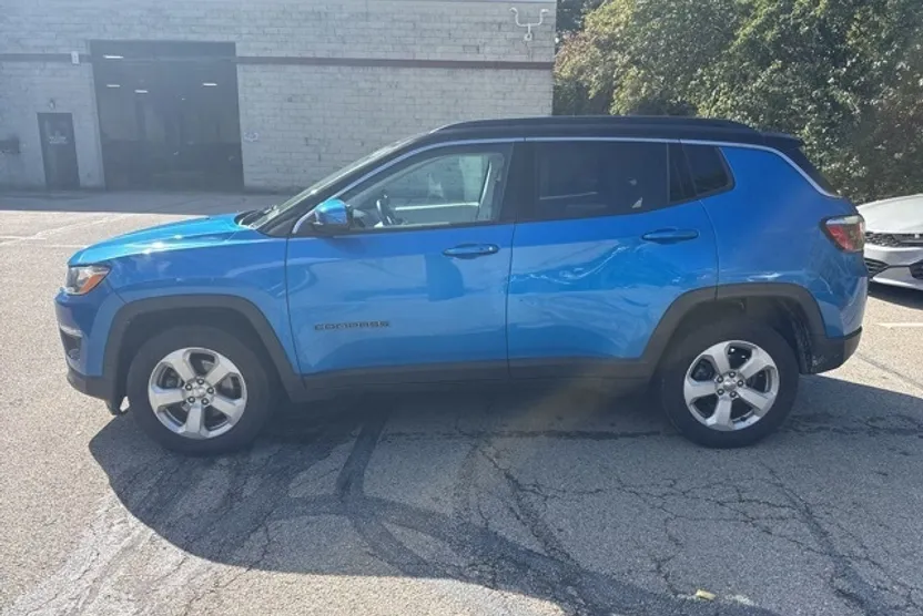 2019 Jeep Compass Latitude photo 1