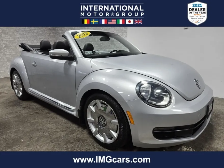 2013 Volkswagen Beetle 2.5L Convertible photo 1