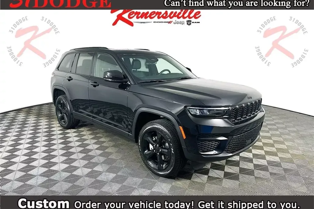 2025 Jeep Grand Cherokee Laredo Altitude photo 1