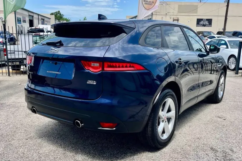 2018 Jaguar F-PACE Premium photo 1