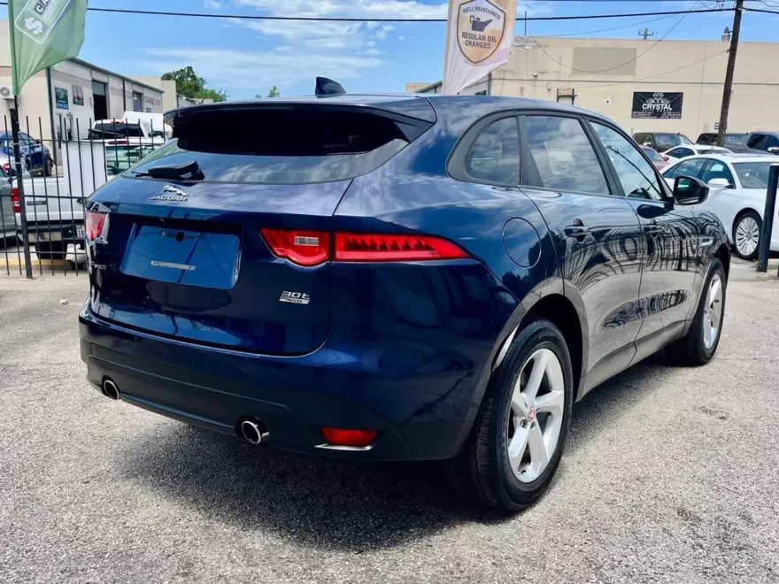 2018 Jaguar F-PACE Premium photo 1