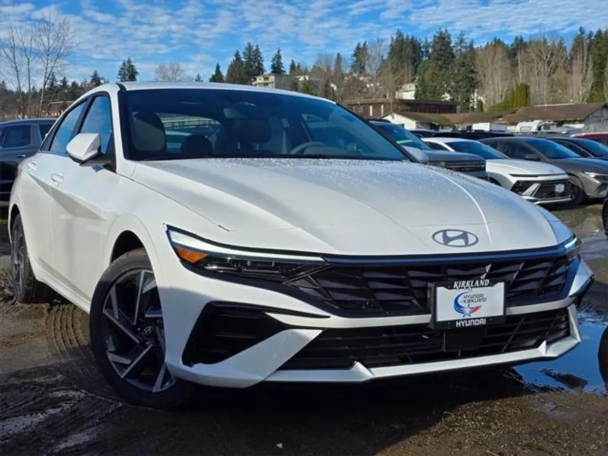 2025 Hyundai Elantra SEL Convenience photo 1