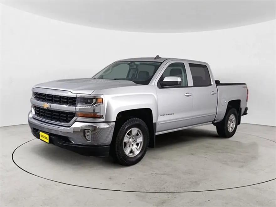 2017 Chevrolet Silverado 1500 LT photo 1