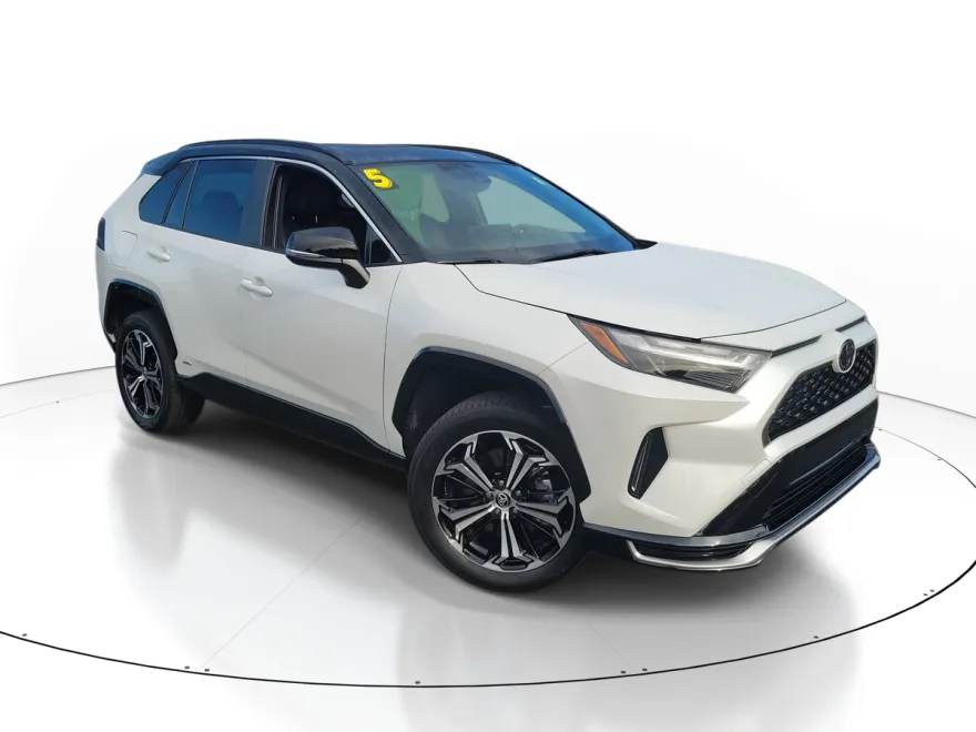 2025 Toyota RAV4 Hybrid XSE photo 1