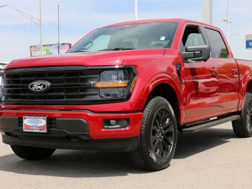 2025 Ford F-150 XLT photo 1