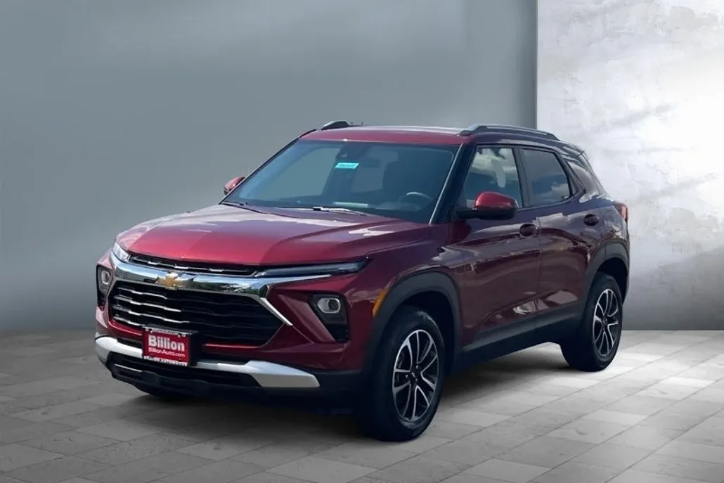 2025 Chevrolet Trailblazer LT photo 1