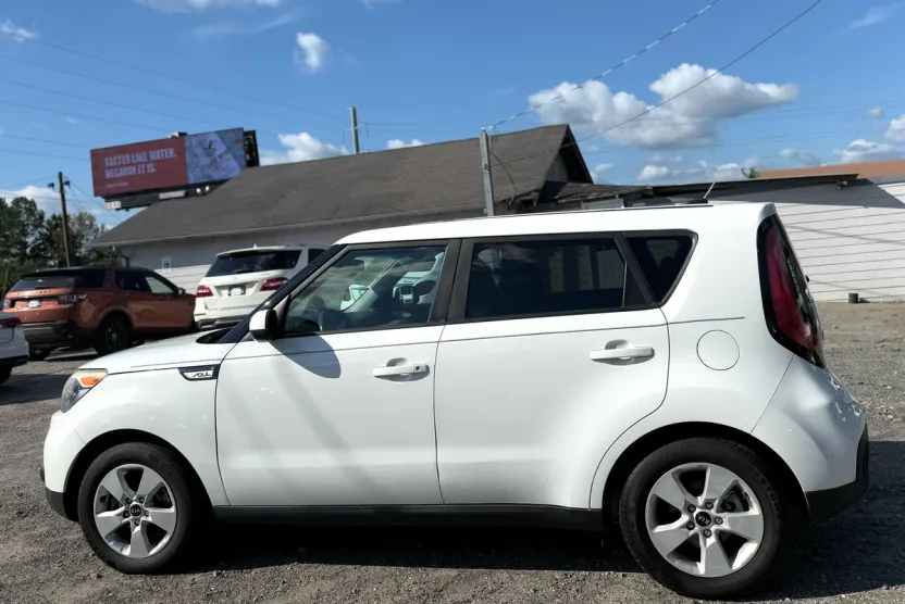 2018 Kia Soul Base photo 1