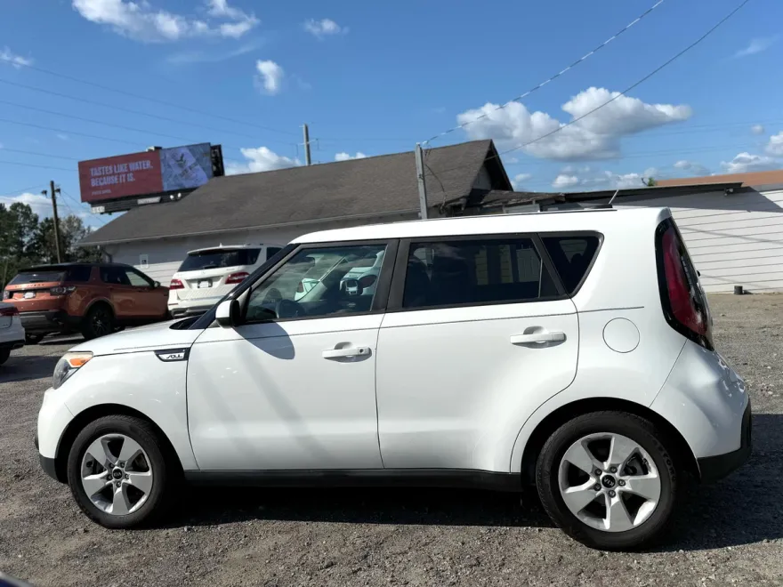 2018 Kia Soul Base photo 1