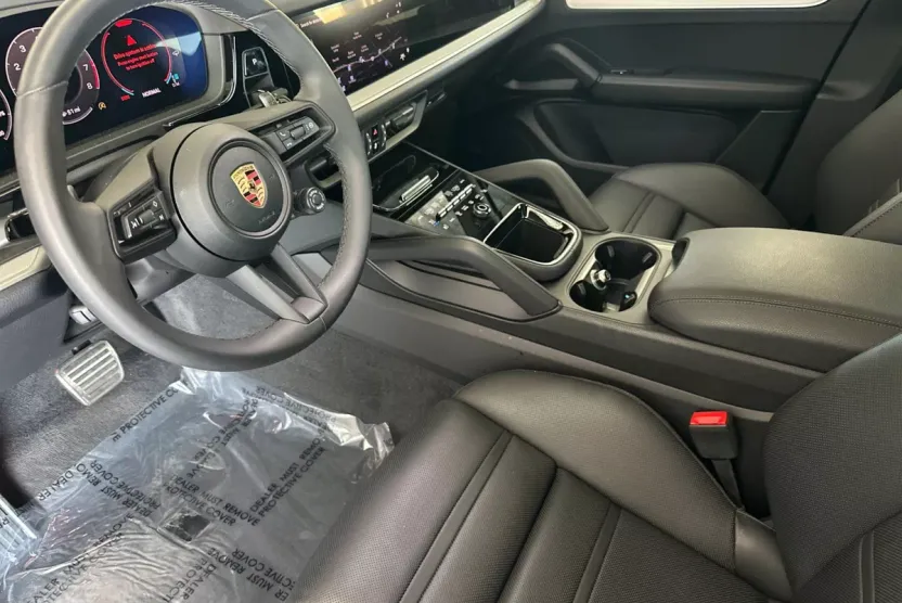 2025 Porsche Cayenne S Coupe photo 1