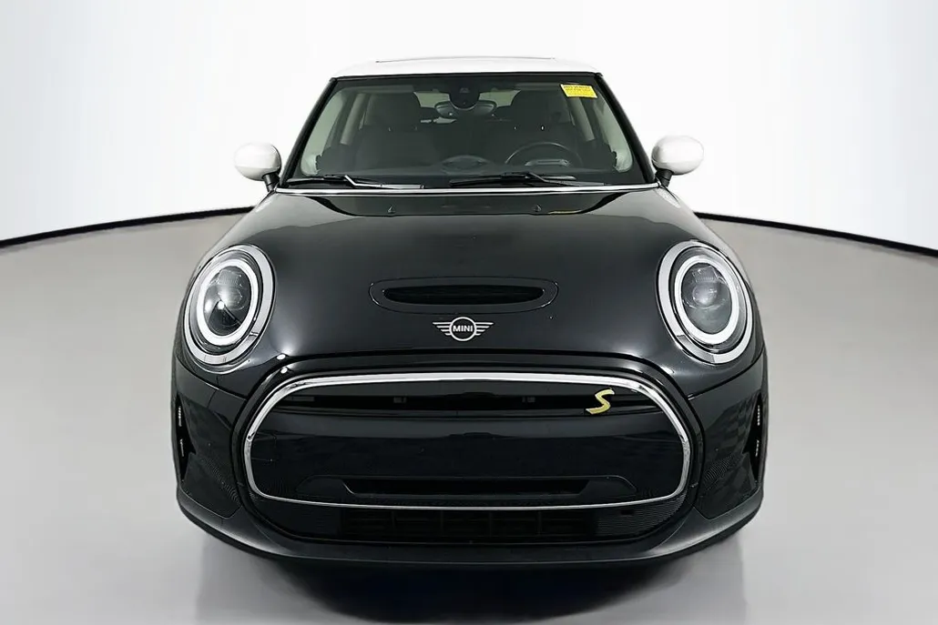 2024 Mini Cooper SE Signature photo 1