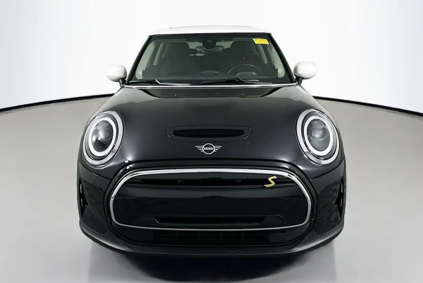 2024 Mini Cooper SE Signature photo 1