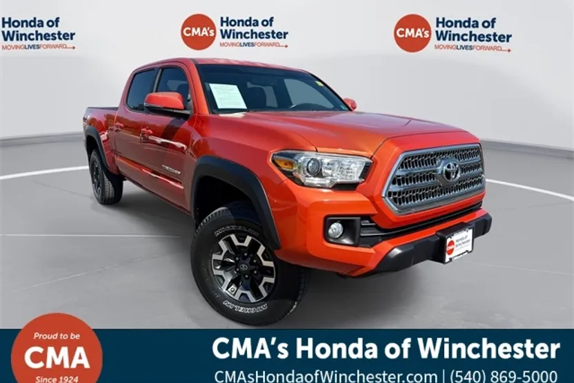 2017 Toyota Tacoma TRD Off-Road photo 1