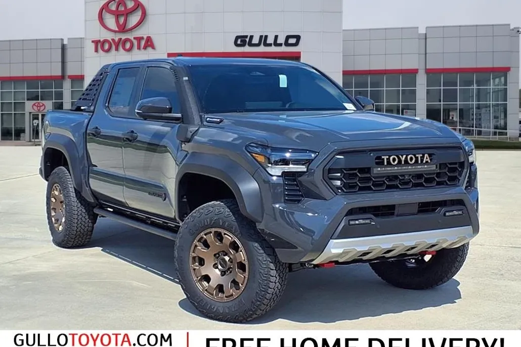 2025 Toyota Tacoma Trailhunter Double Cab photo 1