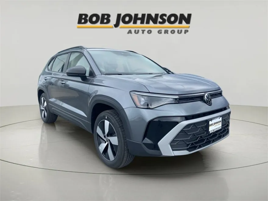 2025 Volkswagen Taos S photo 1