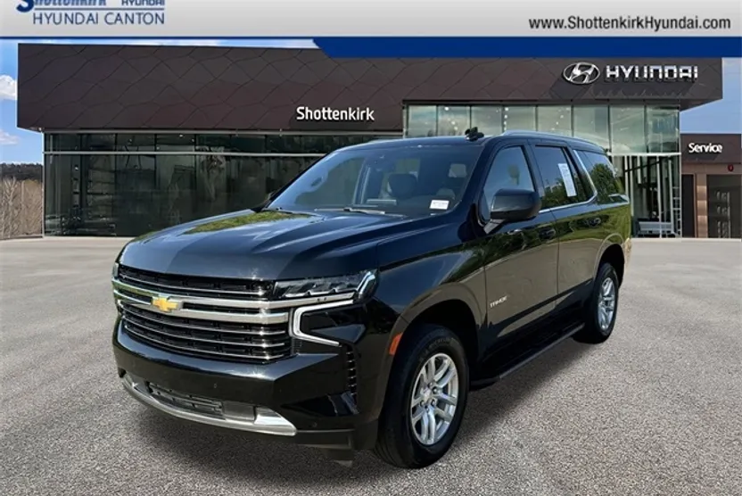 2023 Chevrolet Tahoe LT photo 1
