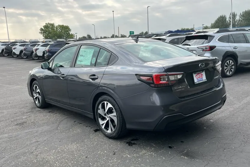 2025 Subaru Legacy Premium photo 1