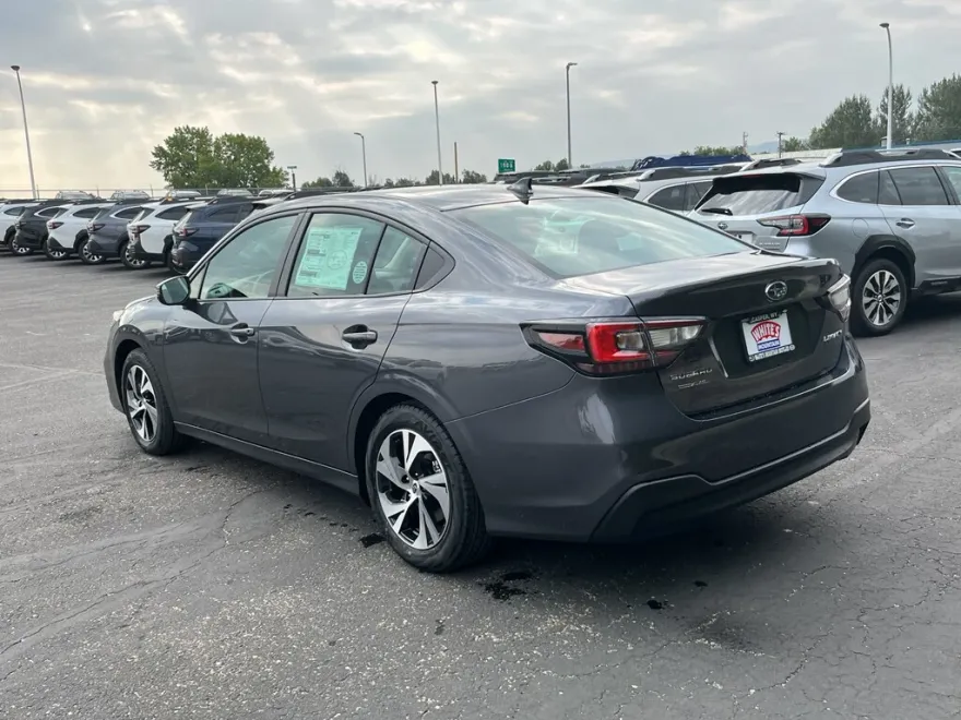2025 Subaru Legacy Premium photo 1