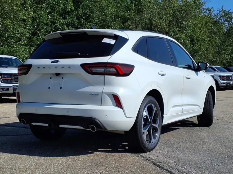 2025 Ford Escape ST-Line Elite photo 1
