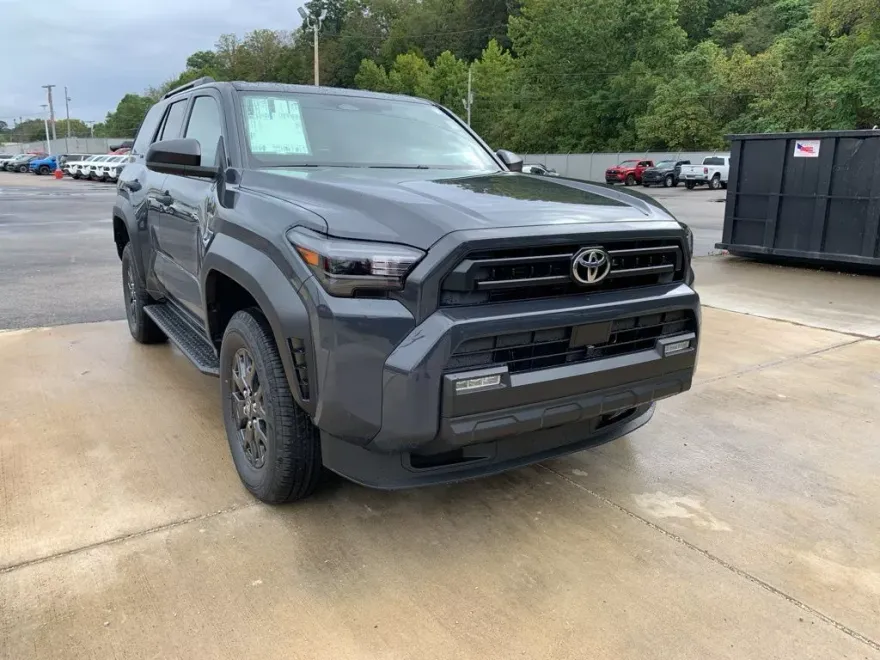 2025 Toyota 4Runner SR5 4WD photo 1