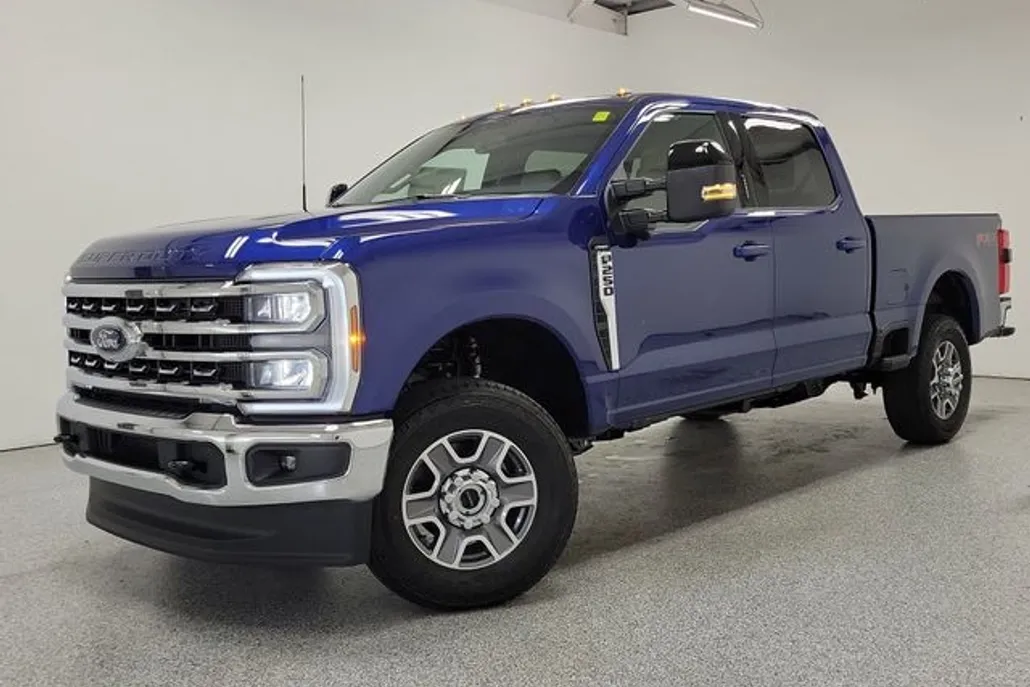 2026 Ford F-250 Lariat photo 1