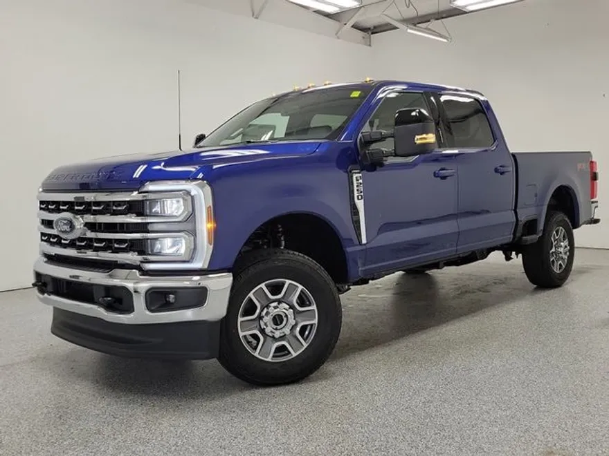 2026 Ford F-250 Lariat photo 1