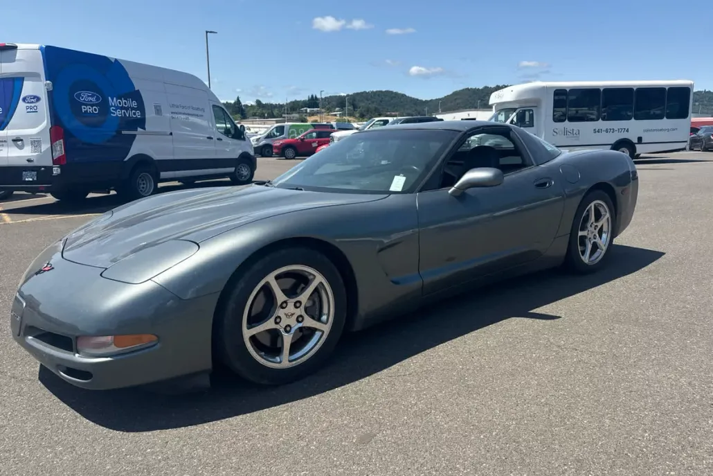 2004 Chevrolet Corvette photo 1