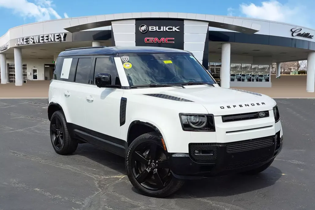 2024 Land Rover Defender X-Dynamic SE photo 1