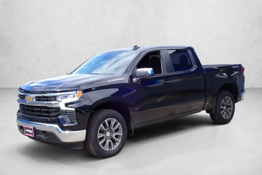 2025 Chevrolet Silverado 1500 LT photo 1