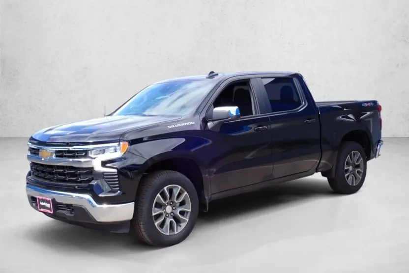 2025 Chevrolet Silverado 1500 LT photo 1
