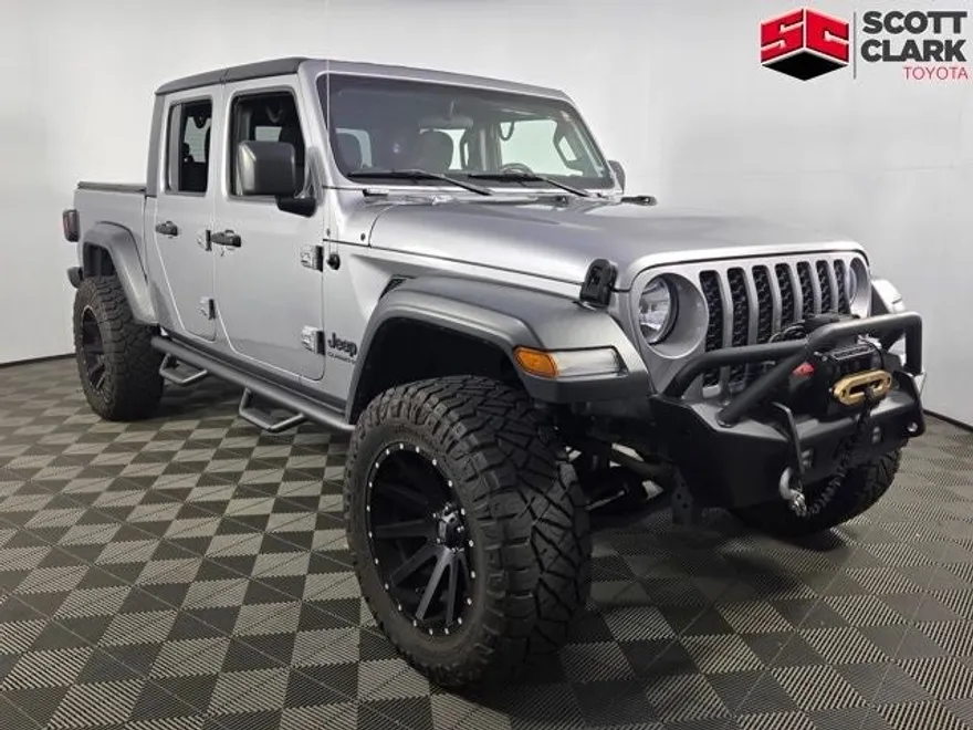 2020 Jeep Gladiator Sport photo 1