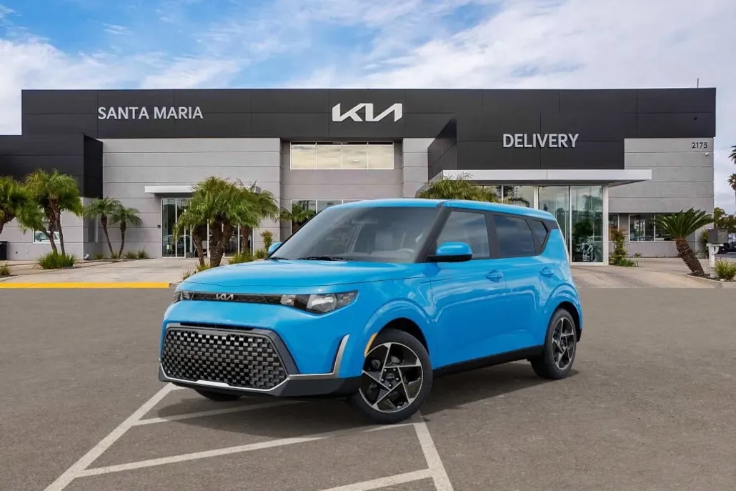 2025 Kia Soul EX photo 1