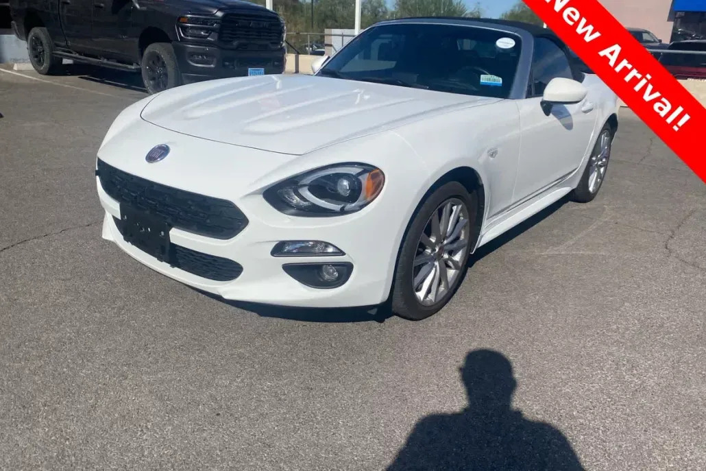 2020 Fiat 124 Spider Lusso photo 1