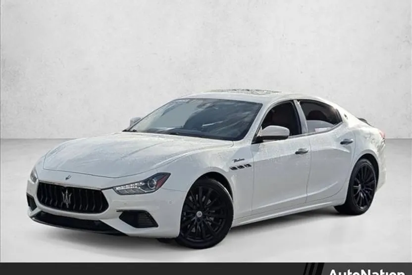 2022 Maserati Ghibli Modena Q4 photo 1