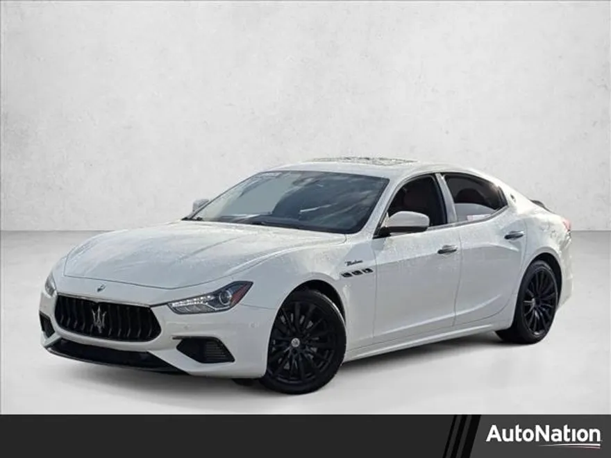 2022 Maserati Ghibli Modena Q4 photo 1