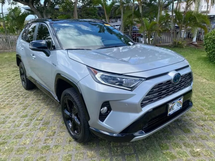 2020 Toyota RAV4 Hybrid XSE photo 1