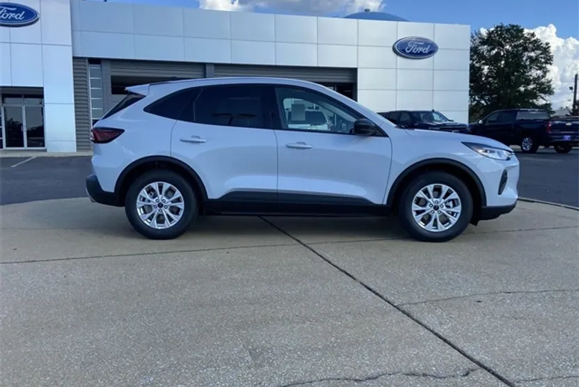 2026 Ford Escape Active photo 1