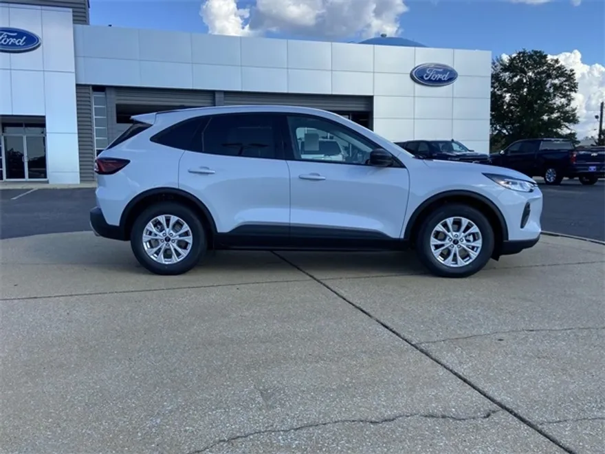 2026 Ford Escape Active photo 1